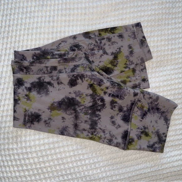 Lululemon Align Super-High-Rise Pant
Radial Tie Dye Mauve Grey Multi - Picture 7 of 7